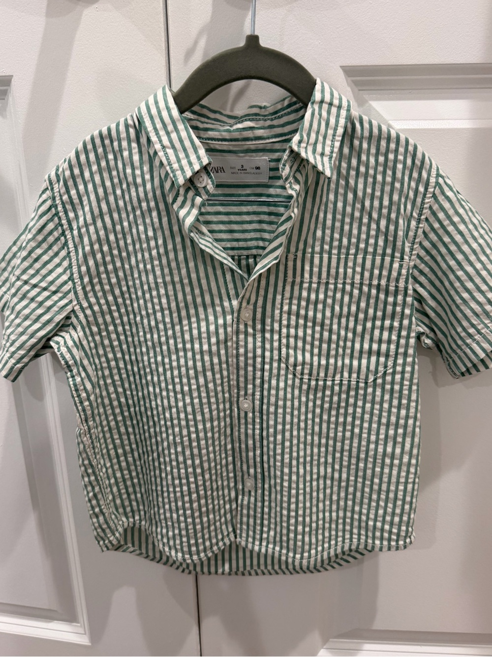 Zara Kids Green and White Striped Short-Sleeve Dress Shirt 3T